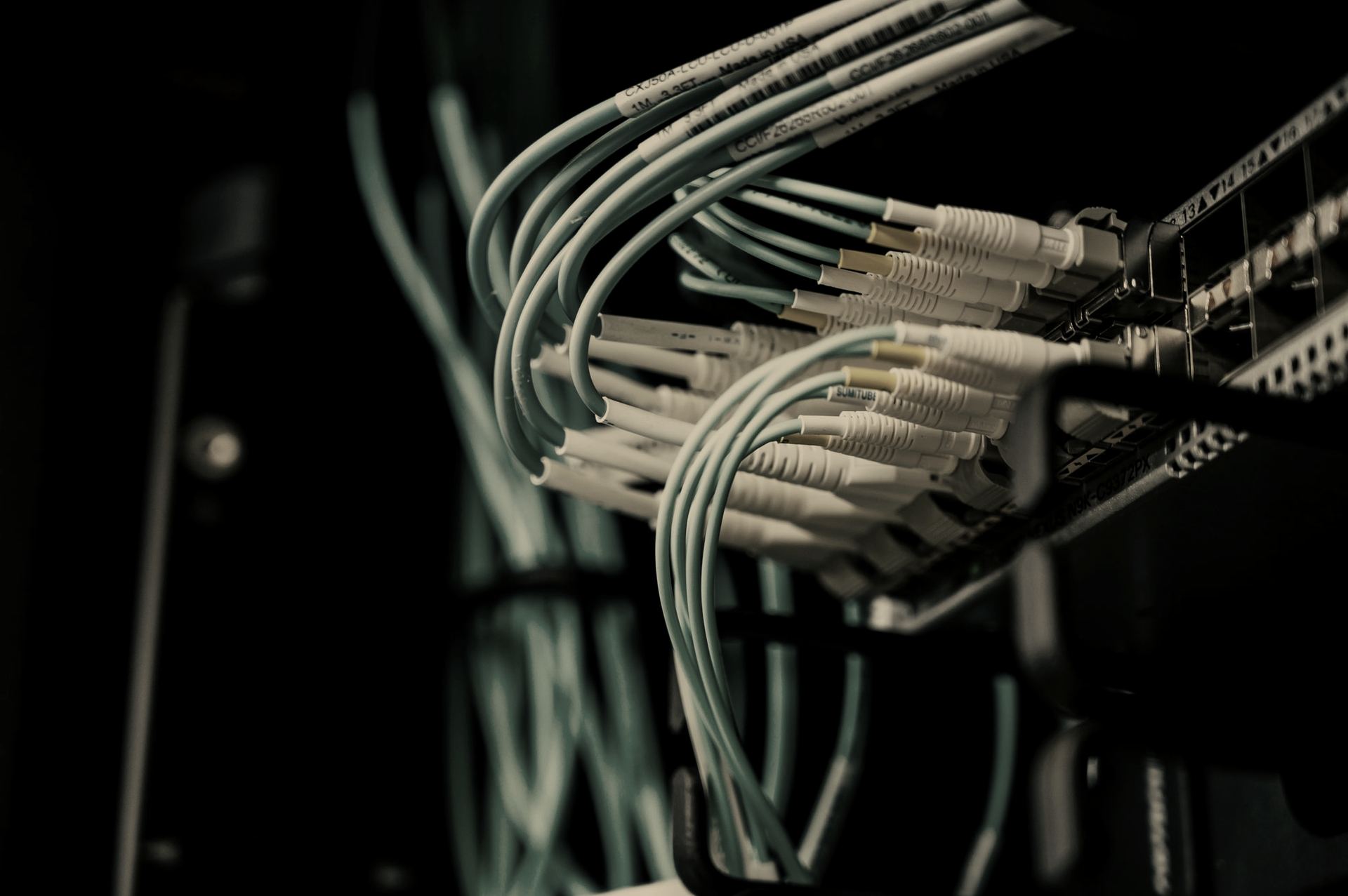 Fiber-optic bundles terminating in a dark rack